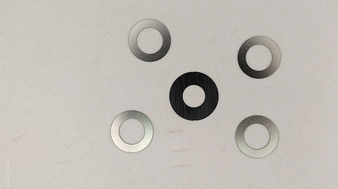 深圳金屬蝕刻加工全流程解析：精密制造的“化學反應藝術”